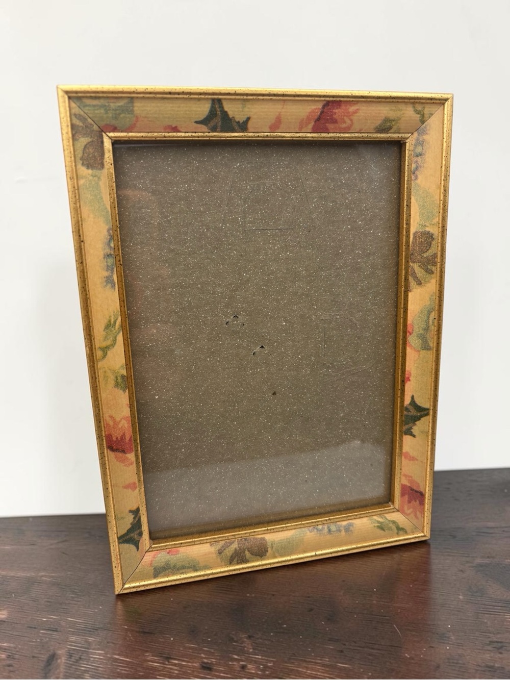 Vintage 90s Metal 5x7 Picture Frame w/ Beige Green Gold Tone Floral Boho Leaves